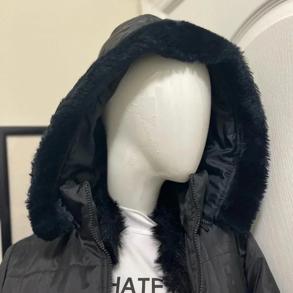 Beautiful lightweight long coat with hoodie - Picture 7 of 12